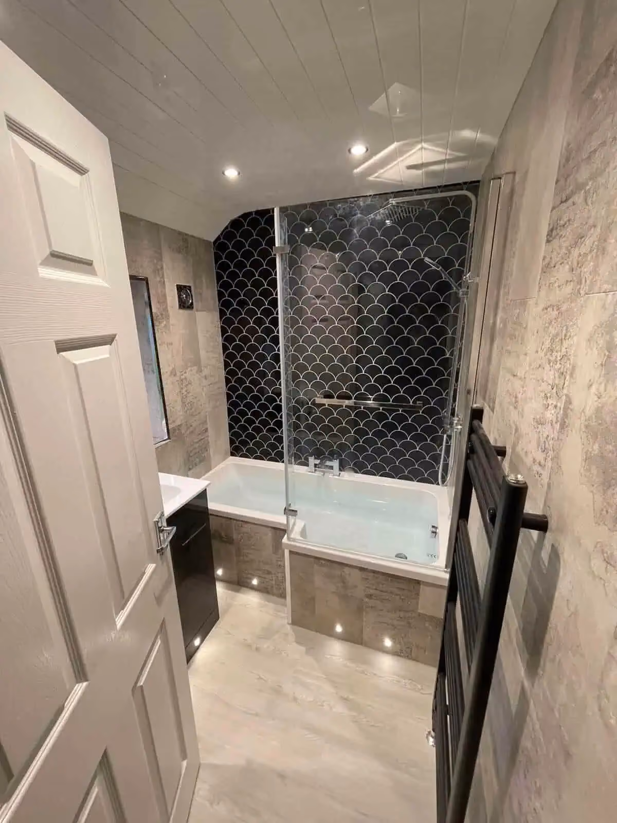 A bathroom designed and fitted by Bell and Son