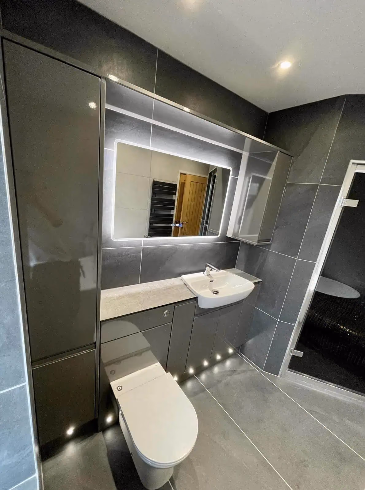 A bathroom designed and fitted by Bell and Son